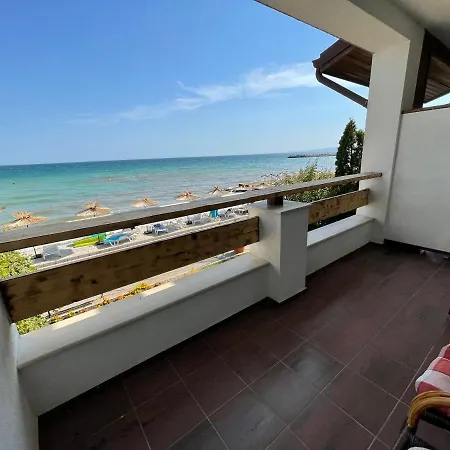 Appartamento White Coast 8 Meters To The Sea