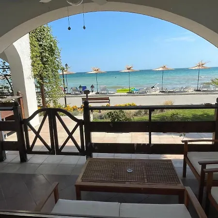 White Coast 8 Meters To The Sea Appartement *